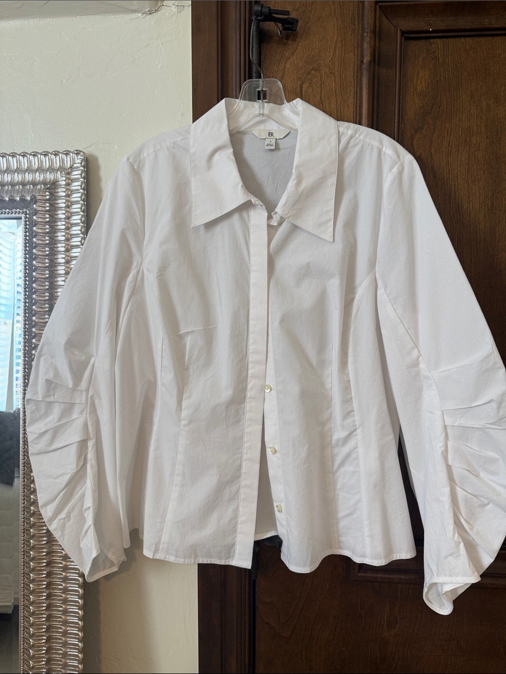 Banana Republic White Long-Sleeve Button-Down Blouse with Fun Sleeves